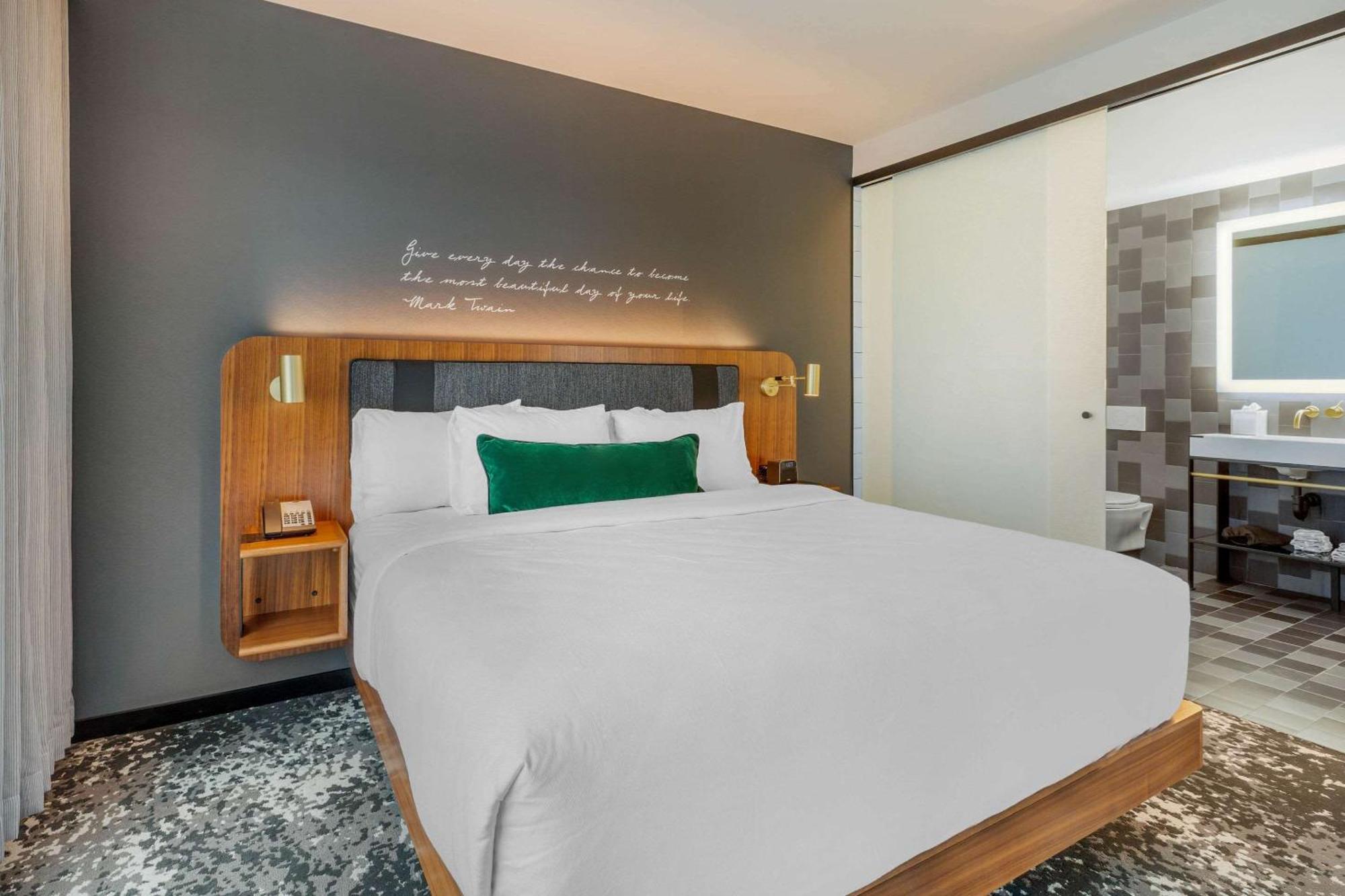Cambria Hotel Boston Downtown - Seaport Dış mekan fotoğraf